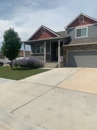 Building Photo - Lovely Split-Level Home in South Loveland/Berthoud