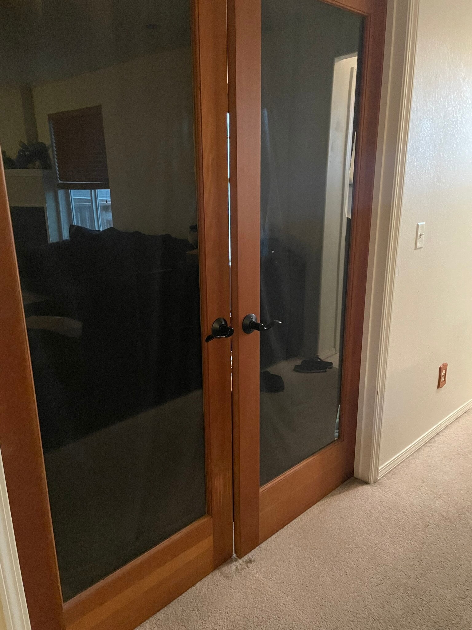 Building Photo - 877 Forestglen Dr