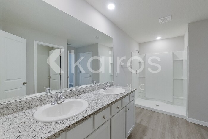 Building Photo - 8696 SW 44th Ct