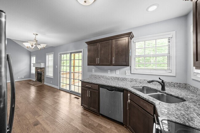 Building Photo - 771 Banister Dr