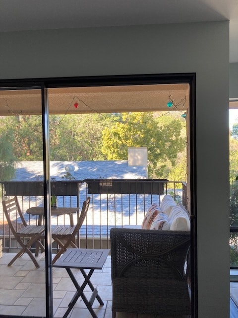 Balcony - 4302 5th Ave