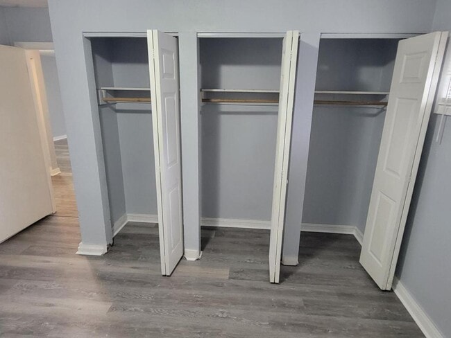 Building Photo - 2101 S Smithville Rd