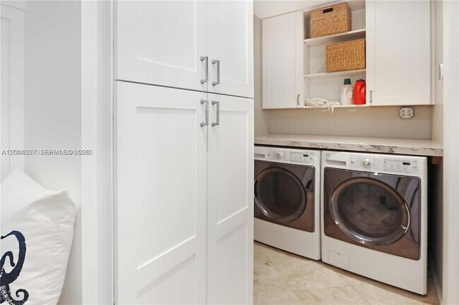 Building Photo - 1147 Buchanan St