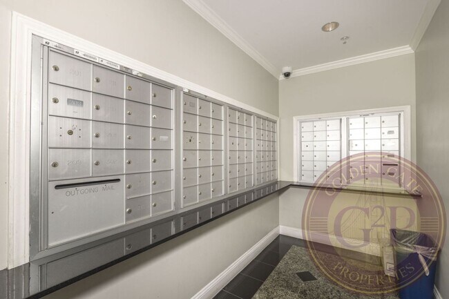 Building Photo - Western SoMa - 2 BR, 2 BA Condo 1,160 Sq. Ft. - 3D Virtual Tour