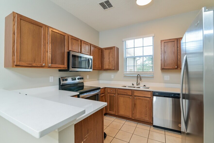 Building Photo - 531 Bluff Pass Dr