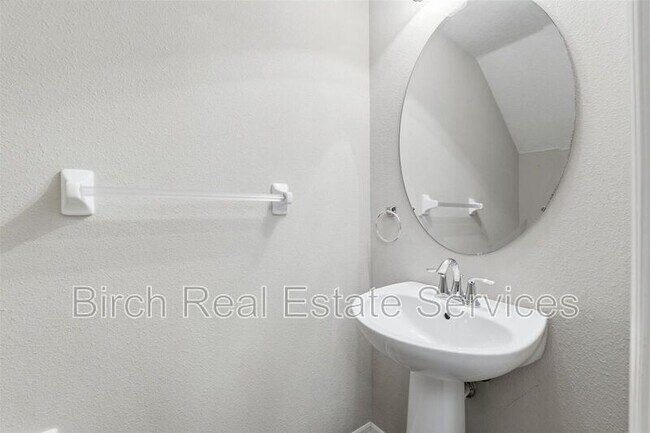 Building Photo - 11840 13th Way N