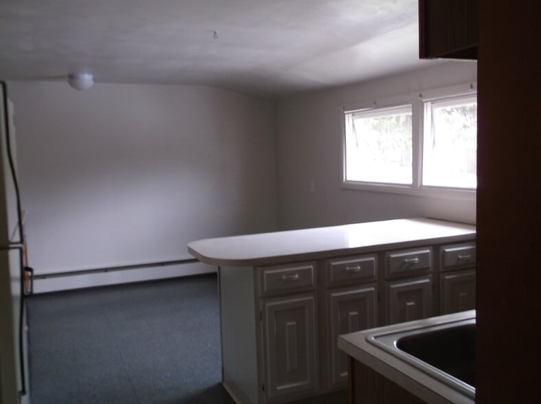 Building Photo - 3109 Hall St