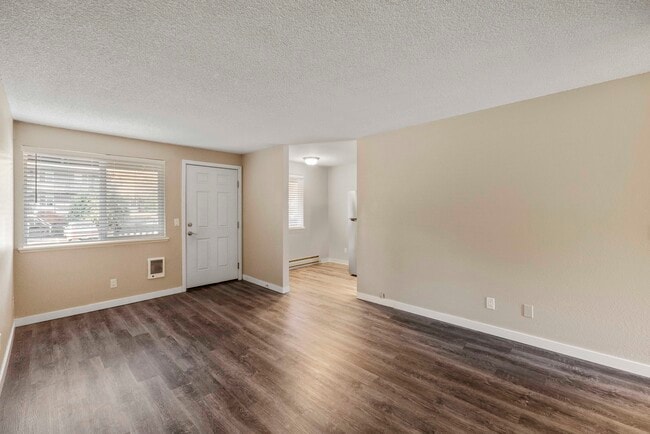 Building Photo - Canyon Ridge Apartment