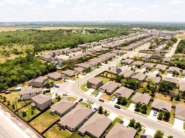 Building Photo - 4 Bedroom Corner Lot Rental with Spacious ...