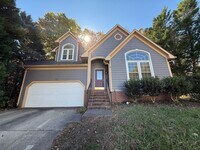 Building Photo - Exceptionally Located 3BD, 2.5BA Cary Home...