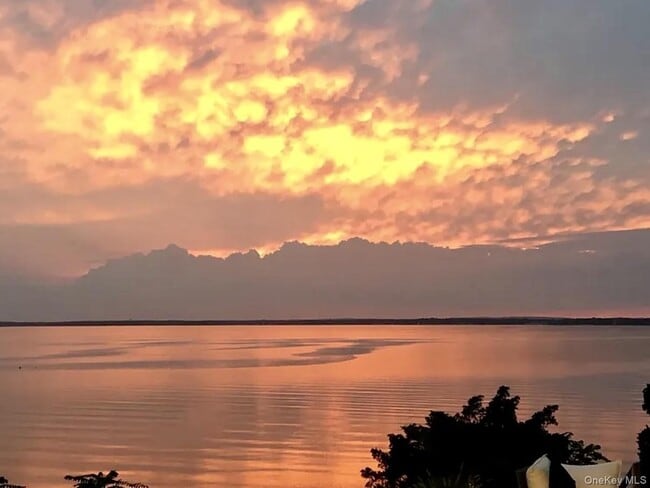 Building Photo - 16 N Shore Rd