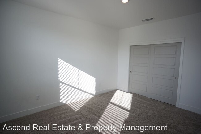 Building Photo - 5 br, 4 bath House - 9000 Lily Crest Way