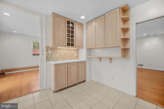 Building Photo - 4125 25th Pl N