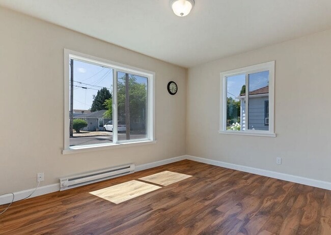 Building Photo - 271 Jennings St