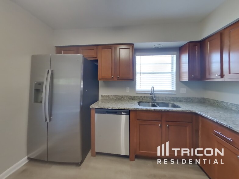 Building Photo - 3119 Sandspur Dr