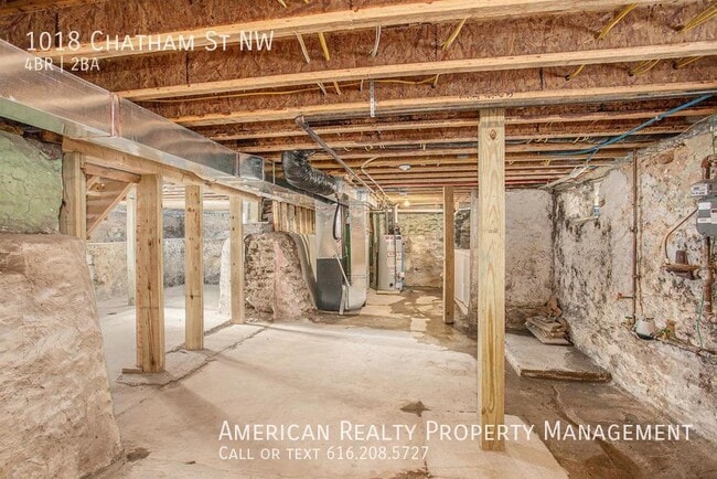 Building Photo - 1018 Chatham St NW