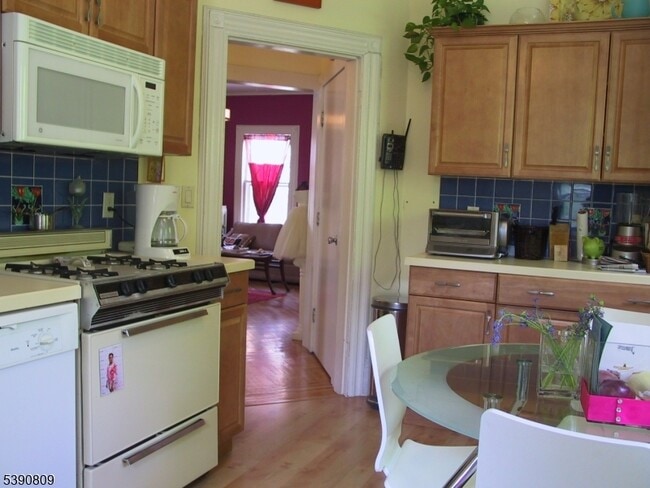 Building Photo - 177 Ashland Ave