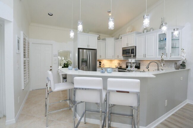 Building Photo - **WORLD TENNIS CENTER**3 BEDS/3.5 BATHS**F...