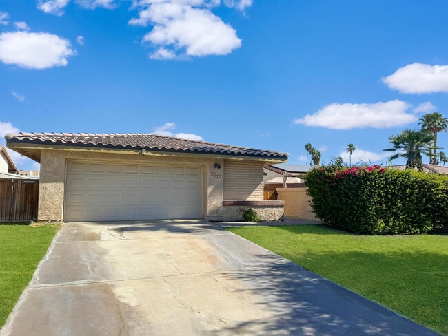 Building Photo - 76946 Kentucky Ave