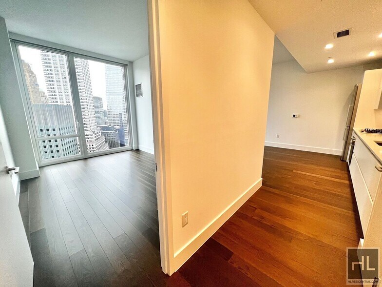 Building Photo - East 44th Street