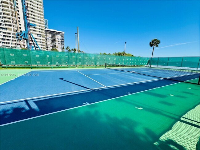 Building Photo - 3301 NE 5th Ave