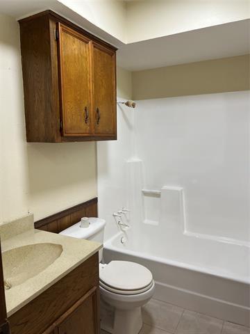 Building Photo - 408 Renfro St