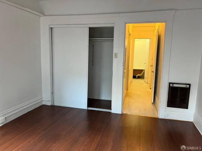 Primary Photo - 324 Hyde St