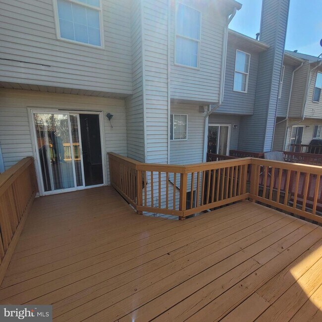 Building Photo - 10918 Pope St