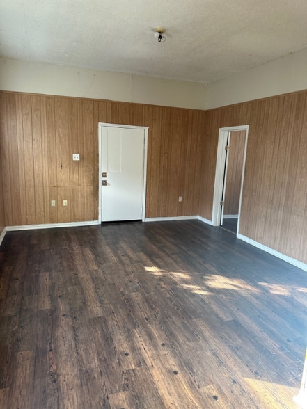 Building Photo - 1615 Cleveland Ave