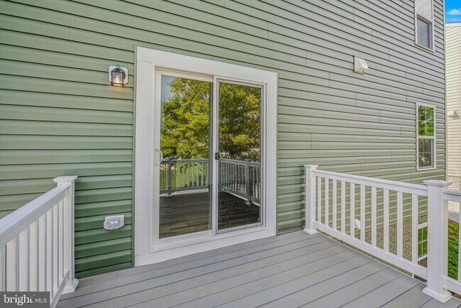 Building Photo - 162 Ludgate Mnr