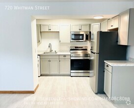 Building Photo - Newly Renovated 1 Bedroom Apt! Stainless A...