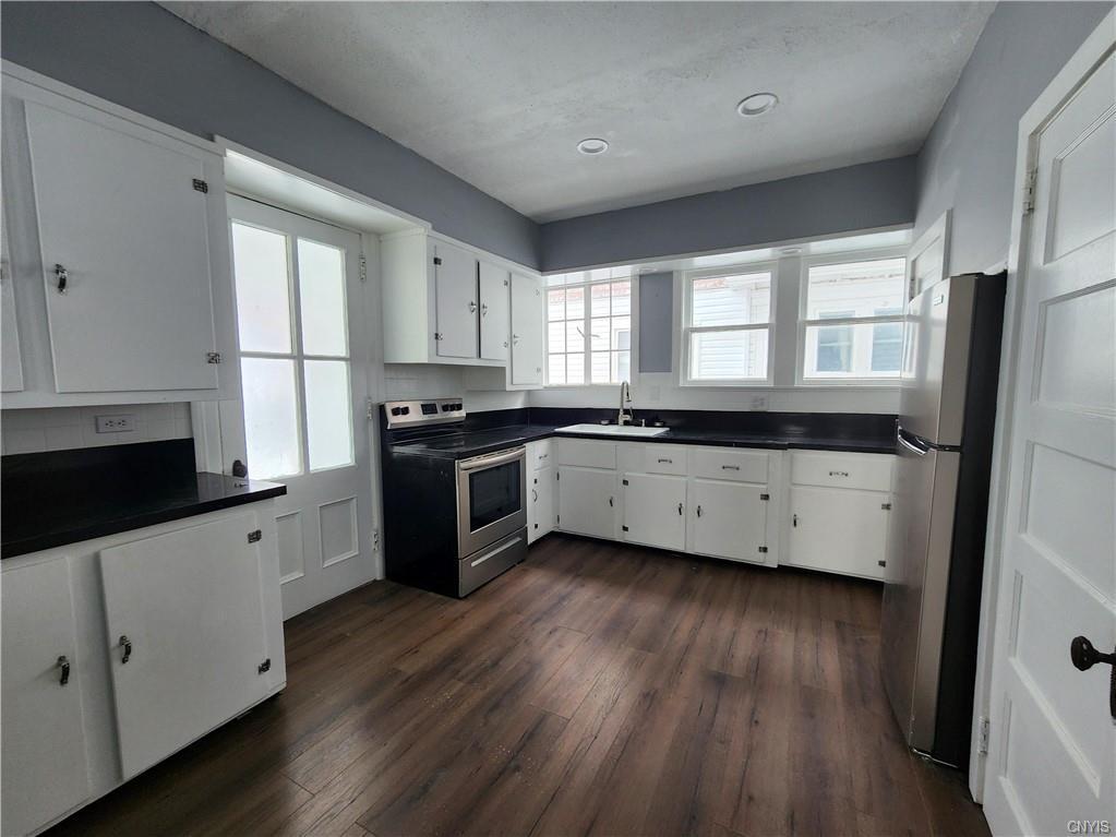 Building Photo - 218 S Pleasant St