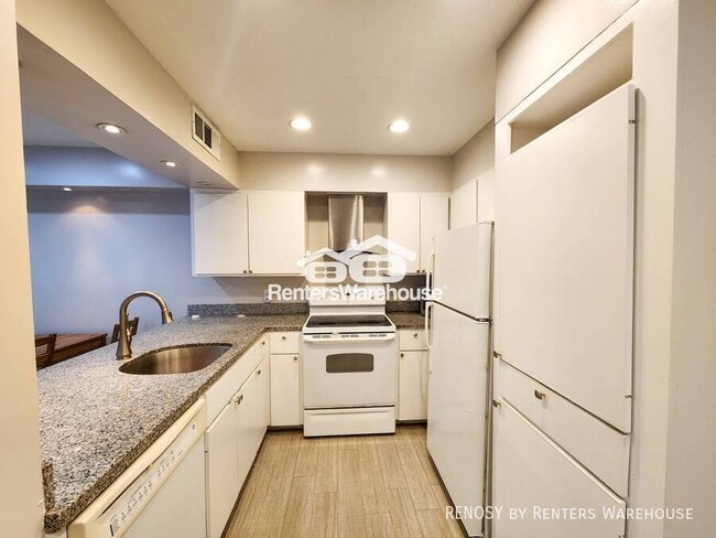 Building Photo - 2575 Marilee Ln
