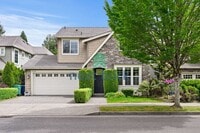 Building Photo - "Charming 4-Bedroom Retreat in Redmond: Spacious 2,540 Sq Ft Home with 2.5 Baths!"