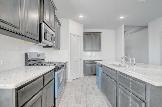 Building Photo - 7821 Cypress Dr