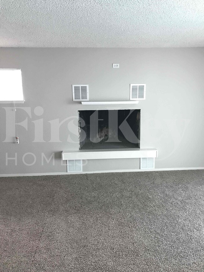 Building Photo - 1810 Renada Cir