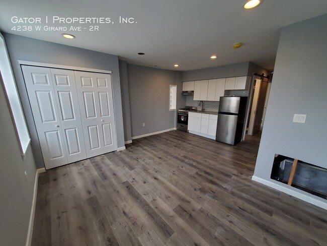 Building Photo - Large 1 Bedroom Apartment For Rent!