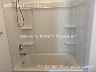 Building Photo - 10853 Big Meadow Dr