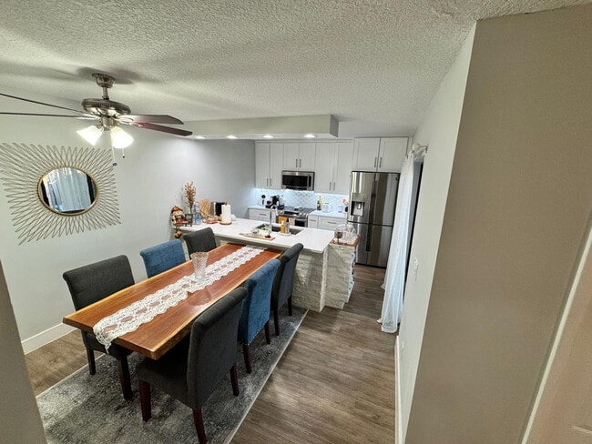 Building Photo - 8535 Boca Rio Dr