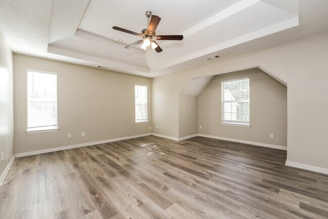 Building Photo - 7211 Mill Arbor