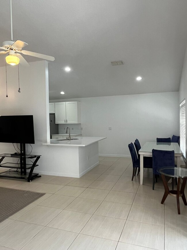 Building Photo - Fully Furnished Three-Bedroom Home!