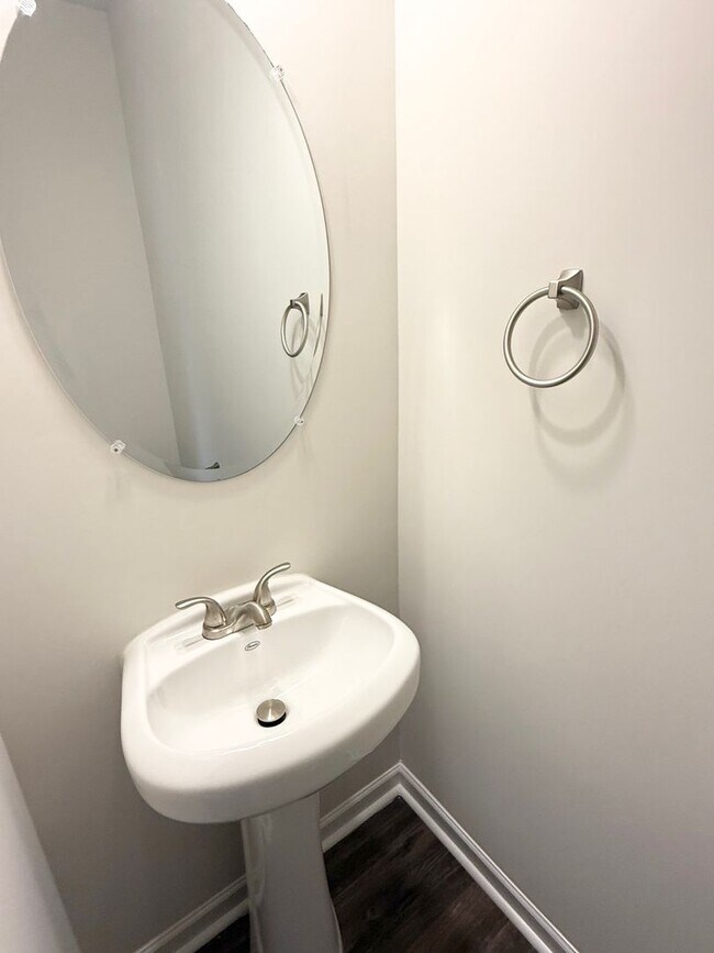 Building Photo - Two bedroom, 2.5 bath townhome in Ridge Creek, Whitsett