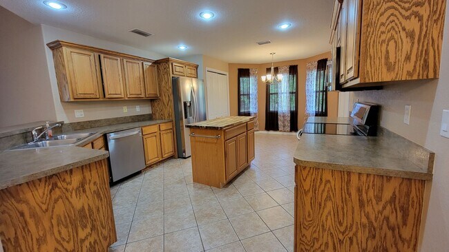 Building Photo - Citrus Springs 4/2/2