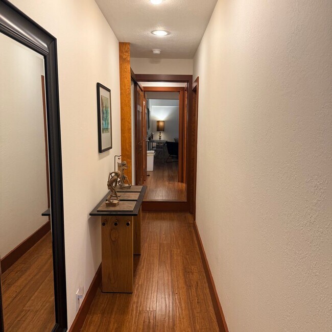 Building Photo - For Rent: Furnished 2-Bedroom, 1-Bath Ohana – Ha?iku