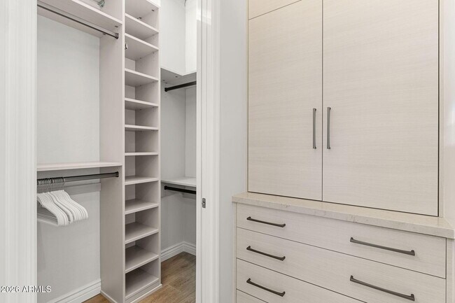 Building Photo - 8267 E Angel Spirit Dr