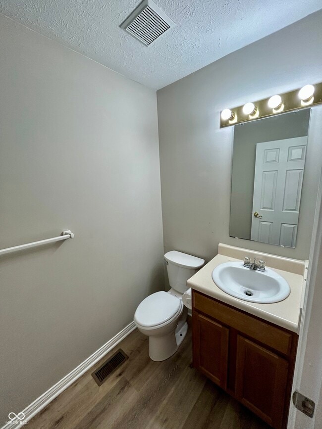 Building Photo - 3039 Armory Dr
