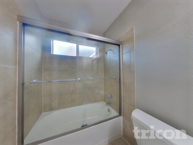 Building Photo - 602 Chyrl Way