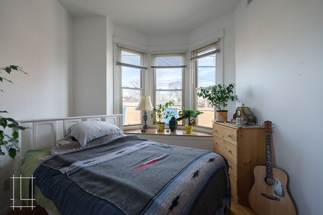 Building Photo - 79 Parsons Ave