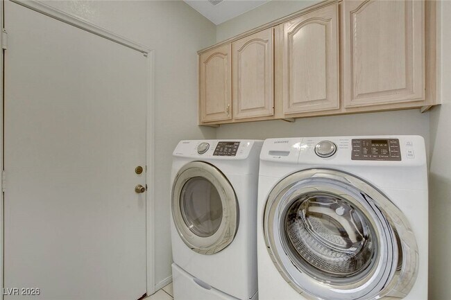 Building Photo - 1408 Reebok Terrace