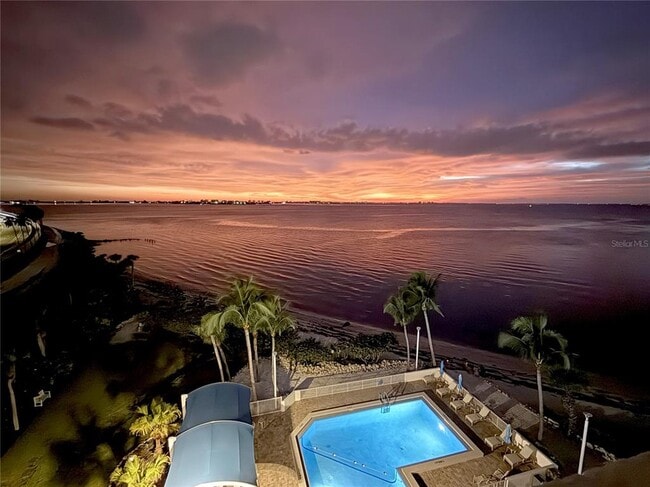 Building Photo - 11 Sunset Dr